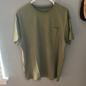 Levi’s men’s short sleeve tee